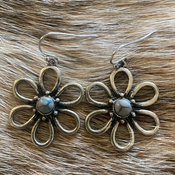Flower and Stone Earrings - Picture 1 of 1